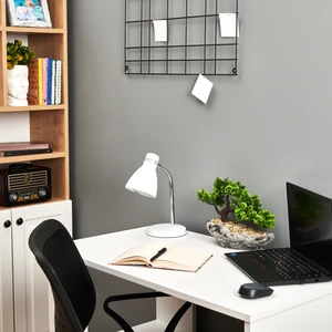 Modern Krom Spiralli Masa Lambası - Beyaz