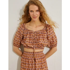 Crop Bluz Etnik Baskılı Lastik Detaylı