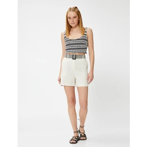 Melis Ağazat x Koton - Kemerli Keten Şort