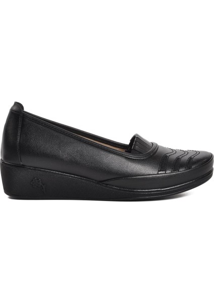 176 Siyah Deri Kadın Günlük Ayakkabı