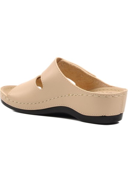 15.009 Bej Kadın Dolgu Topuk Terlik fırsatları