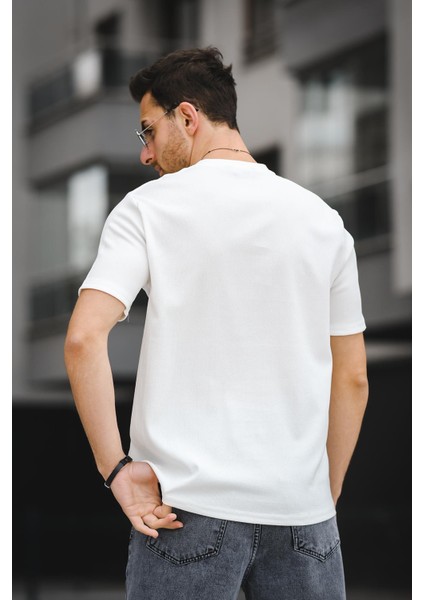 Unexplored Baskılı Comfort Fit Bisiklet Yaka Likralı Erkek Tshirt fırsatları