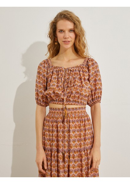 Crop Bluz Etnik Baskılı Lastik Detaylı modelleri