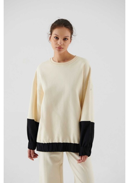 Kadın Sweatshirt Bej K2354108_024