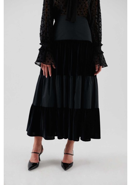 Kadife ve Tafta Maxı Boy Büzgülü Etek Siyah k2335006_001 modelleri