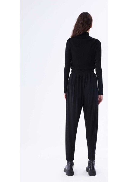 Bel Detaylı Dar Paça Kadın Pantolon Siyah K2212059_001