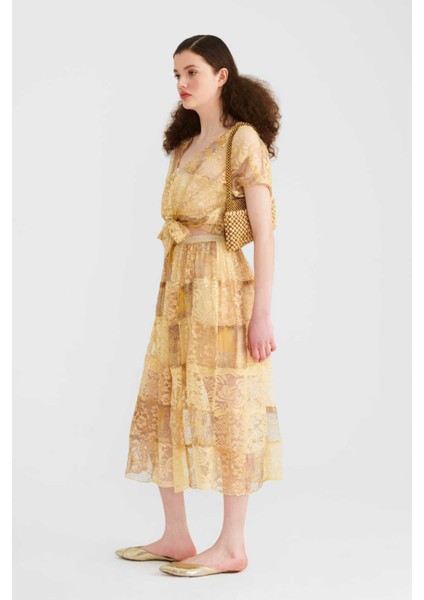 Düğmeli V Yakalı Kadın Gömlek Bej Y2213519_024