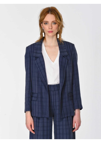 Crep Detaylı Kareli Kadın Ceket Lacivert Y1916005_015 fırsatları