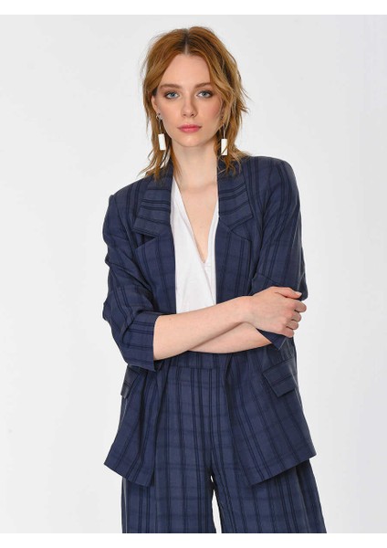 Crep Detaylı Kareli Kadın Ceket Lacivert Y1916005_015
