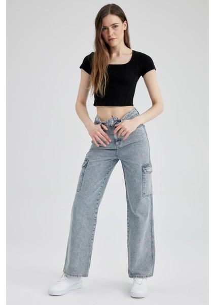 Fitted U Yaka Basic Kısa Kollu Crop Tişört A0387AX23SP