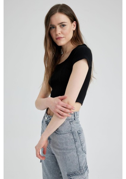 Fitted U Yaka Basic Kısa Kollu Crop Tişört A0387AX23SP