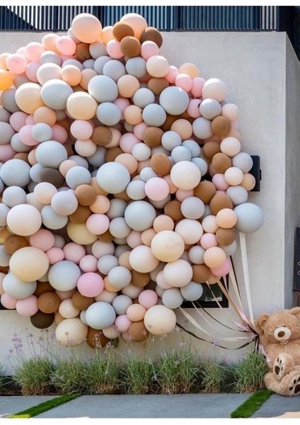 Soft Renlerde 100 Adet Balon ve Balon Zinciri