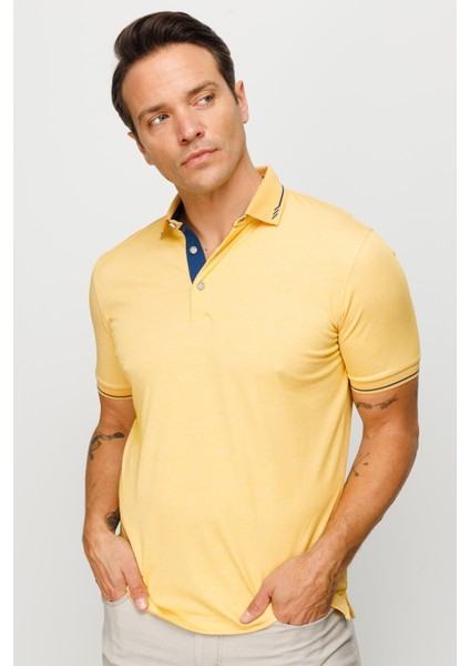 Erkek Polo Yaka Yakası ve Kolu Triko T-Shirt Sarı fiyatları