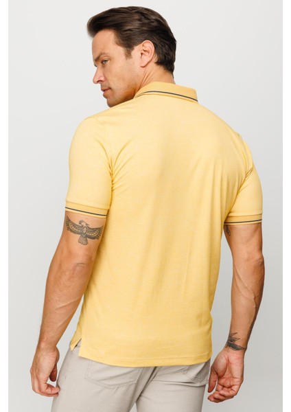 Erkek Polo Yaka Yakası ve Kolu Triko T-Shirt Sarı fırsatları