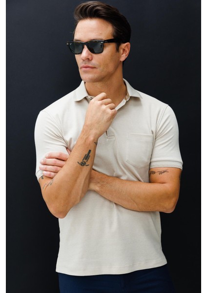 Erkek Polo Yaka Yakası ve Kolu Triko Cepli T-Shirt Bej indirimleri
