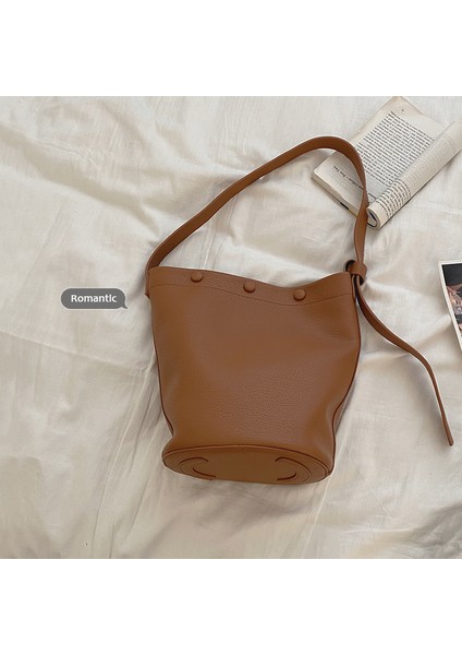 Büyük Kapasiteli Kadın Koltuk Altı Çantası (Yurt Dışından) modelleri