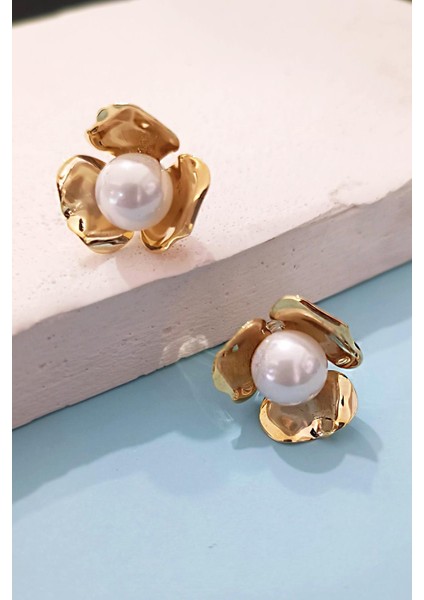 Blooming Incili Çiçek 925 Gümüş Çivili Küpe fiyatları