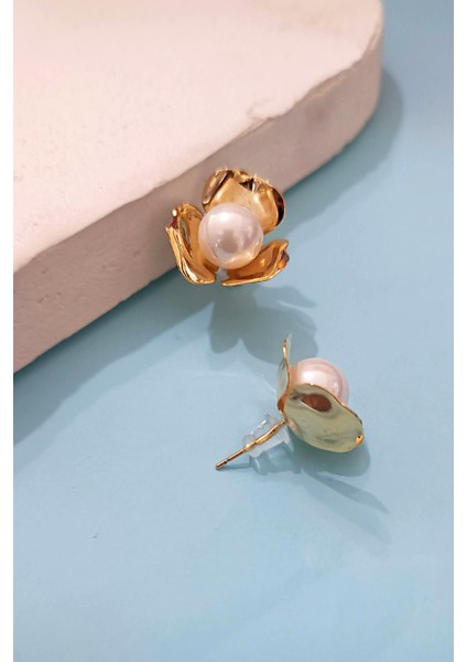 Blooming Incili Çiçek 925 Gümüş Çivili Küpe modelleri