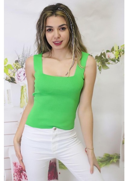 Kadın Fıstık Yeşili Kare Yaka Triko Atlet Bluz Crop Standart Beden