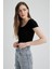 Fitted U Yaka Basic Kısa Kollu Crop Tişört A0387AX23SP 4