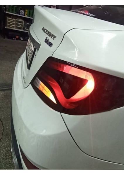 Hyundai Accent Blue Stop Farı LED Görünümlü Folyo Kaplama - Stop Kaplama