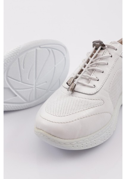 8000 Kadın Bağcikli Lazer Baskili Comfort Ayakkabi modelleri