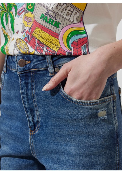 Yüksek Bel Dar Paça Mom Fit Kadın Denim Pantolon W246009XT