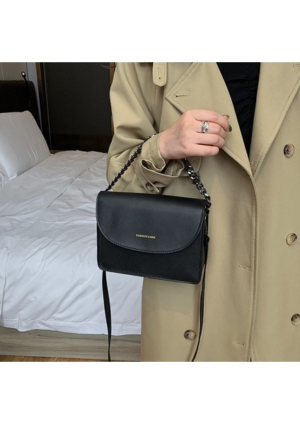 Zincir Saplı Omuz Küçük Kare Çanta (Yurt Dışından) modelleri