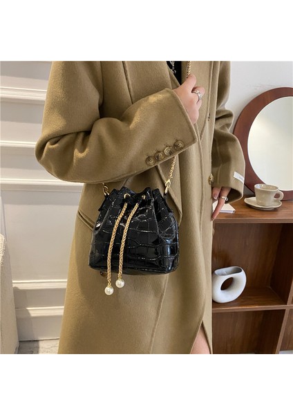 Sade Tasarım Omuzdan Askili Çanta (Yurt Dışından) modelleri