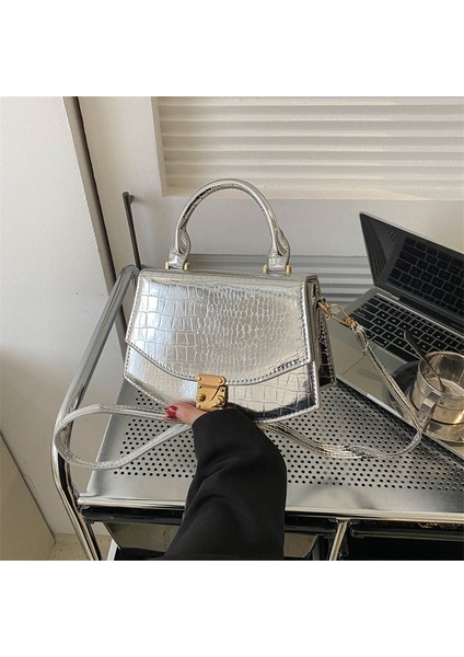 Kadınların Modaya Uygun Omuz Askılı Çantası (Yurt Dışından) fiyatları