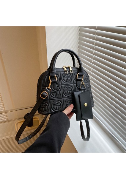 Şeker Kabartmalı Messenger Kabuk Çanta (Yurt Dışından) modelleri