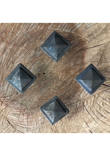 Pirinç Kare Antik Eskitme Kabara Raptiye Koltuk Çivisi 3cm 4 Adet