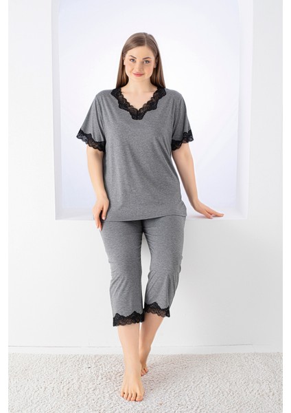Kadın Battal Kısa Kol Dantelli Kapri Pijama Takım