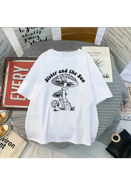 Sister And The Sun Mushrooms Beyaz T-Shirt fiyatları