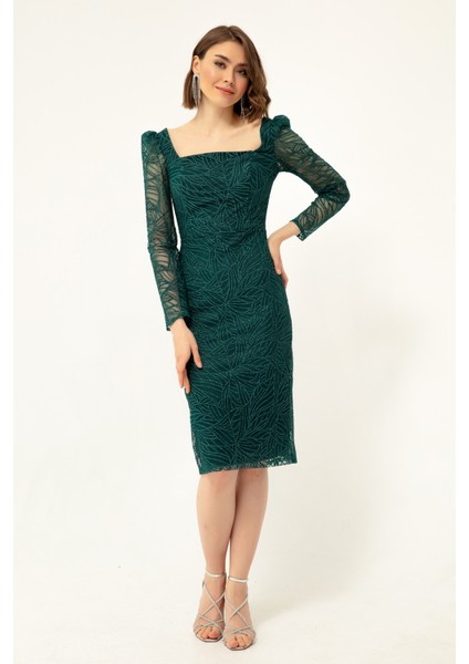 Kadın Zümrüt Yeşili Kare Yaka Simli Midi Abiye Elbise