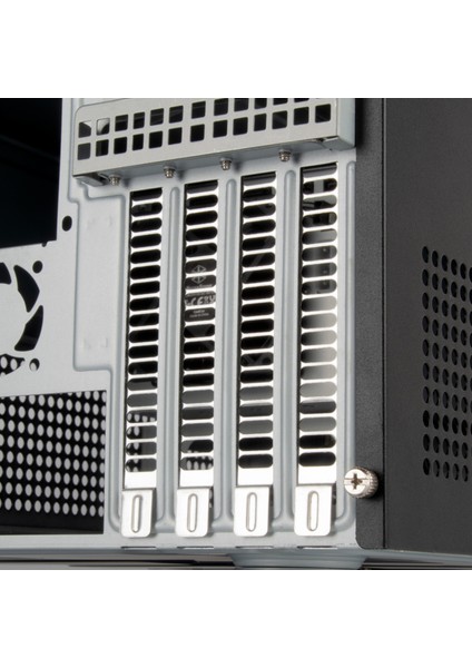 CS351 5 Adet SAS-12G/SATA-6G Çalışırken Değiştirilebilir Yuvaya Sahip, Yüksek Performanslı Matx Nas Kasası (SST-CS351B)