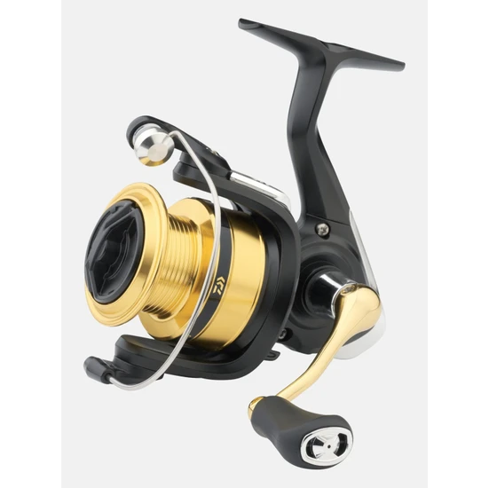 Daiwa New Legalis 2.90m 28-84gr - Savage gear SGS6 6000 Shore jig