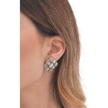 Labalaba Kadın Antik Gümüş Kaplama Kabartma Dokulu Kare  Küpe