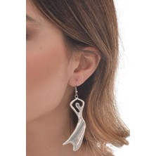 Labalaba Kadın Antik Gümüş Kaplama Dansçı Kadın  Küpe