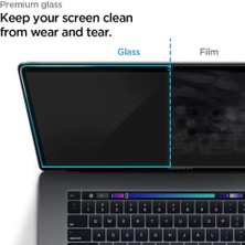 Spigen MacBook Pro 16" (2019-2020) Cam Ekran Koruyucu Glas.tR Slim Full Cover - AGL00673