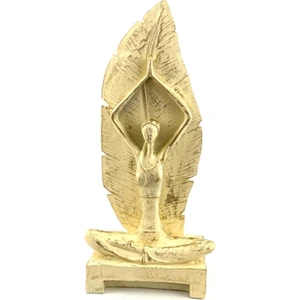 By Ari Yoga Yapan Kız Biblo