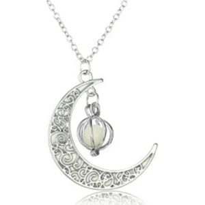 Çılgın Karanlıkta Parlayan Ay Yıldız Moon Kolye