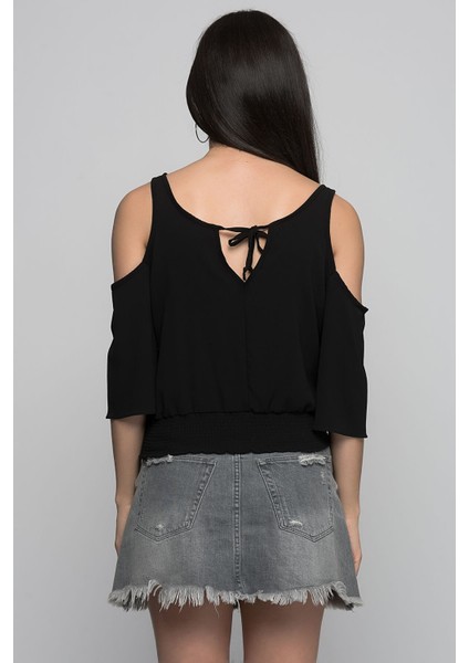 7232260 Kobe Omuzu Açık Beli Lastikli Kısa Kol Bluz Siyah fiyatları