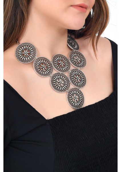 Kadın Antik Gümüş Kaplama Dairesel Motif Kolye