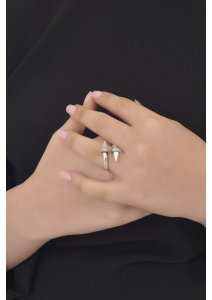 Kadın Antik Gümüş Kaplama Zirkon Taşlı Çivi Yüzük