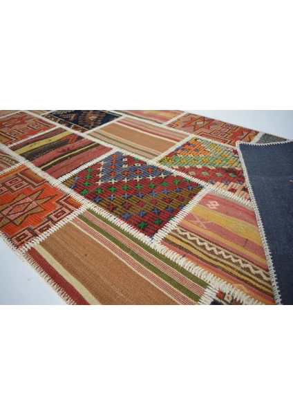 El Örgüsü Patchwork Halı - Yün