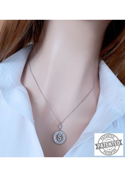 Öze Dönüş S Harfi Kolye