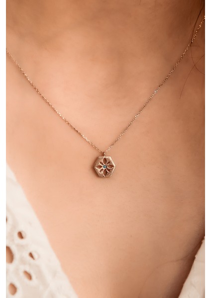 14 Ayar Modern Firuze Taşlı Kolye