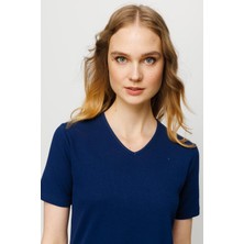 Desen Triko Kadın V Yaka Kaşkorse Pamuk T-Shirt Lacivert