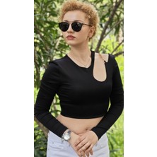 Yagmur Beren Zincir Detaylı Crop Bluz